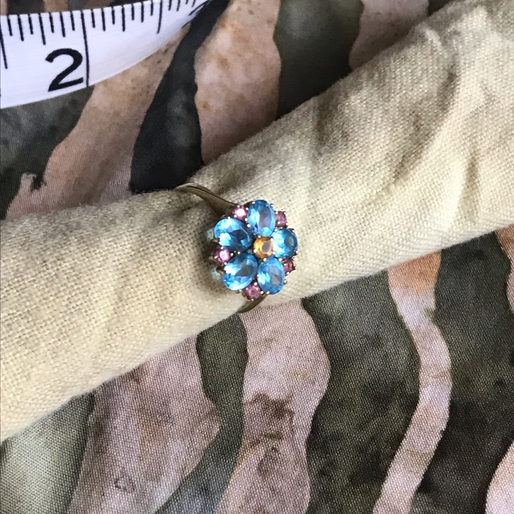 14k and Topaz Flower Ring